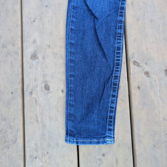 True Religion Jeans Women 29 Blue Denim Medium Wash Skinny Leg 5-Pockets Stretch - Picture 2 of 10